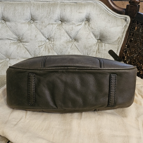 Authentic Loewe anagram Unisex messenger bag ,guitar adjustible  strap - Picture 3 of 12